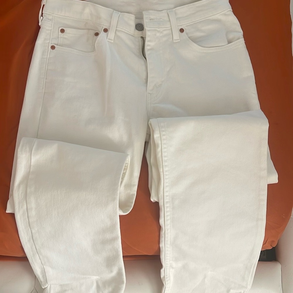 Good jeans pants,Looks brand new.Just worn 2 times.